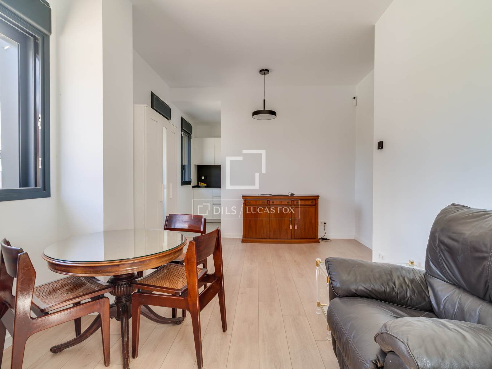 Huoneisto L'Hospitalet de Llobregat, Barcelona, Espanja 3 makuuhuonetta, 90 m2 No. 192708