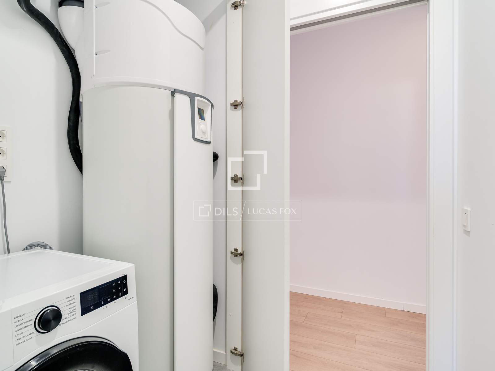 Huoneisto L'Hospitalet de Llobregat, Barcelona, Espanja 3 makuuhuonetta, 90 m2 No. 192708