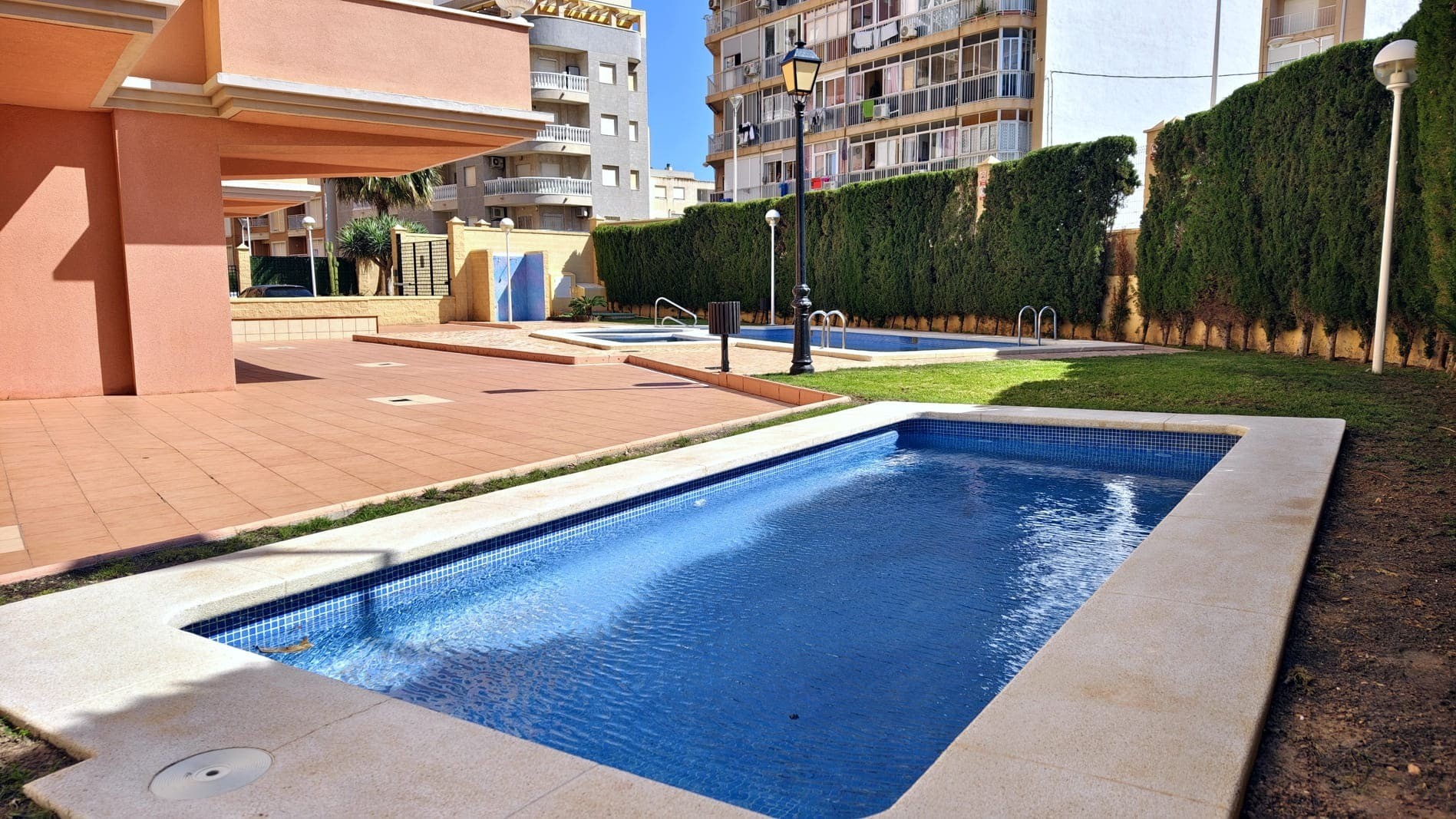 Apartamento en Torrevieja, Alicante, España 2 dormitorios, 63 m2 No. 148016