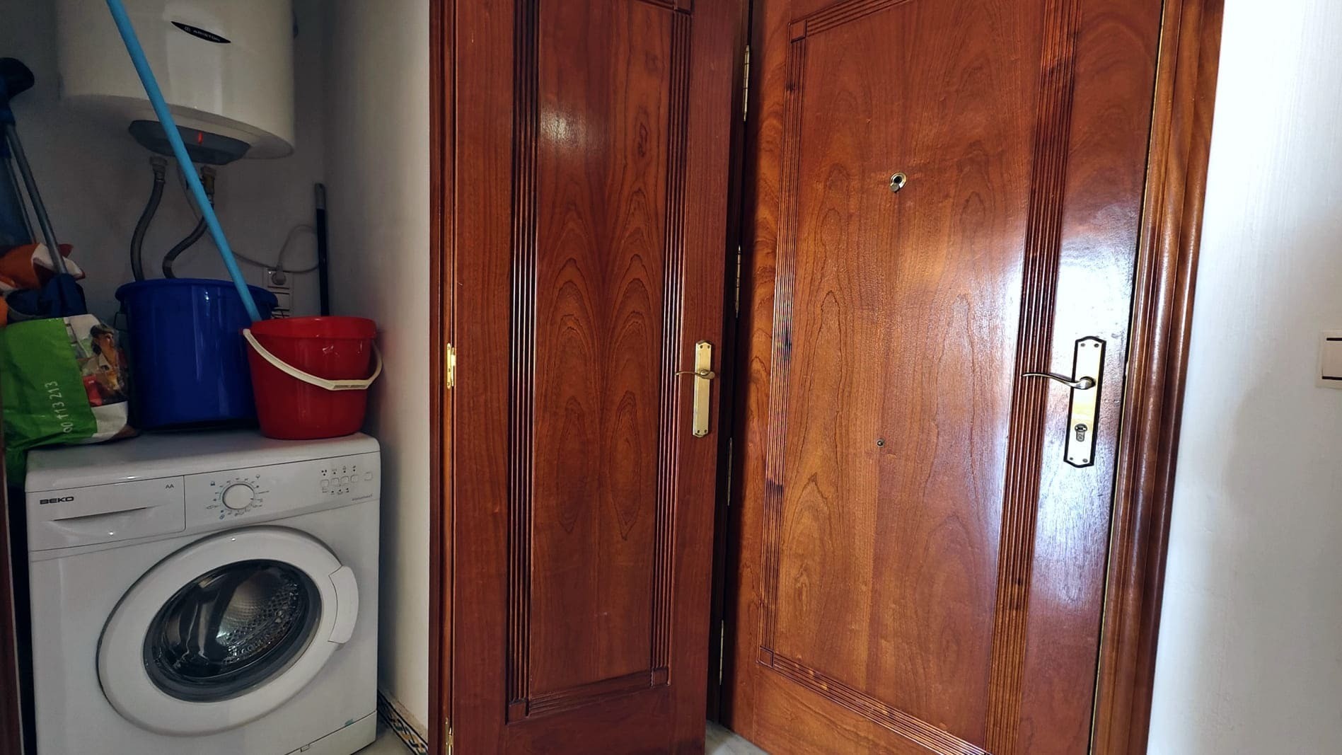 Apartamento en Torrevieja, Alicante, España 2 dormitorios, 63 m2 No. 148016