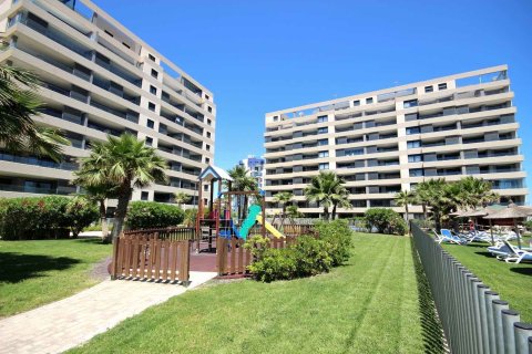 Apartamento en Punta Prima, Alicante, España 3 dormitorios, 154 m2 No. 148015
