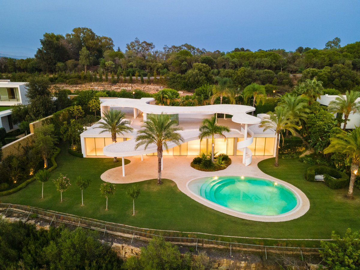 Villa i Casares, Malaga, Spanien 4 sovrum, 578 kvm. Nr. 136111