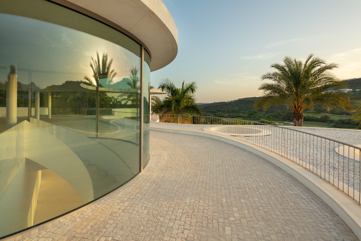 Villa i Casares, Malaga, Spanien 4 sovrum, 578 kvm. Nr. 136111