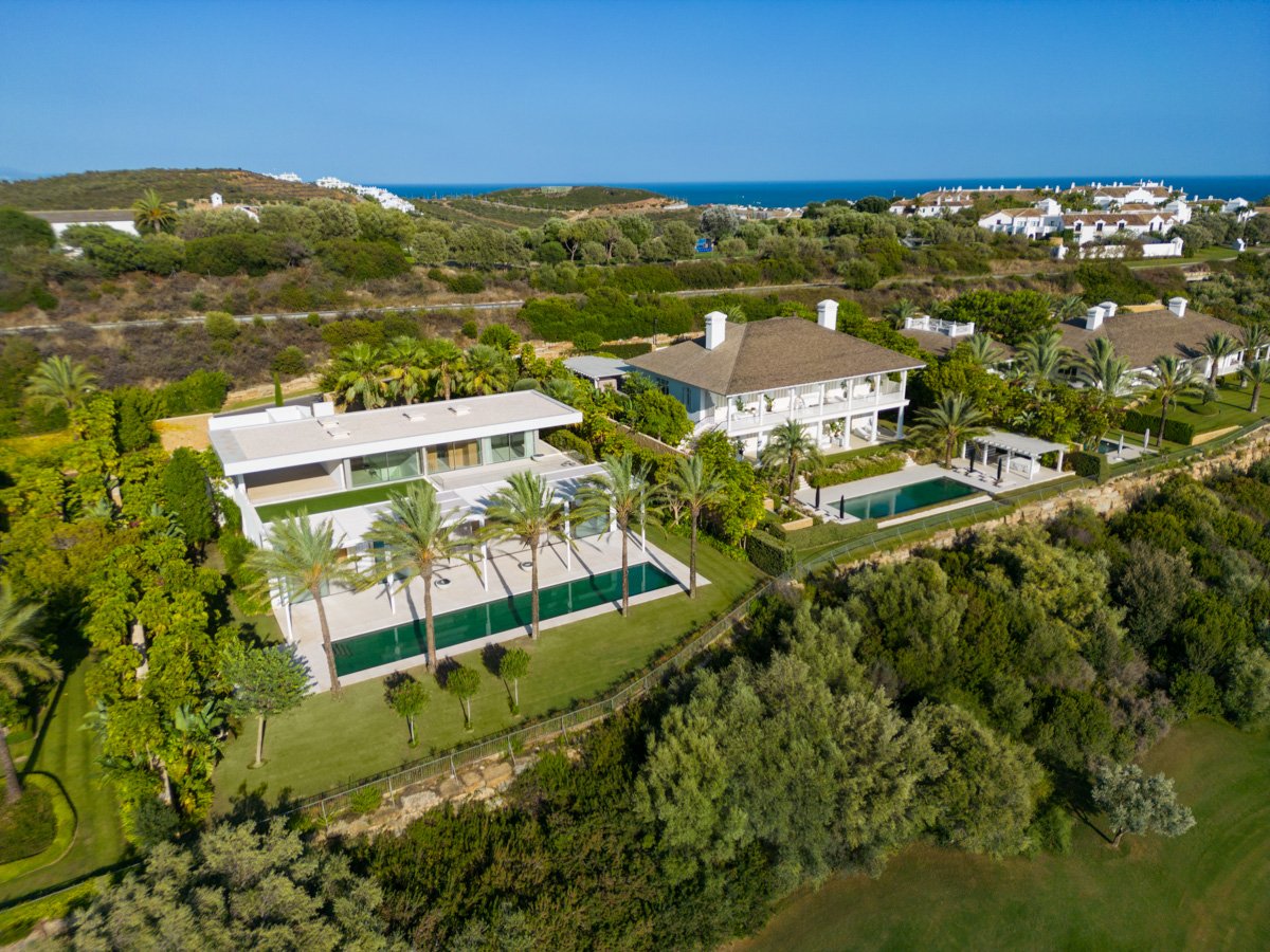 Villa i Casares, Malaga, Spanien 4 sovrum, 578 kvm. Nr. 136111