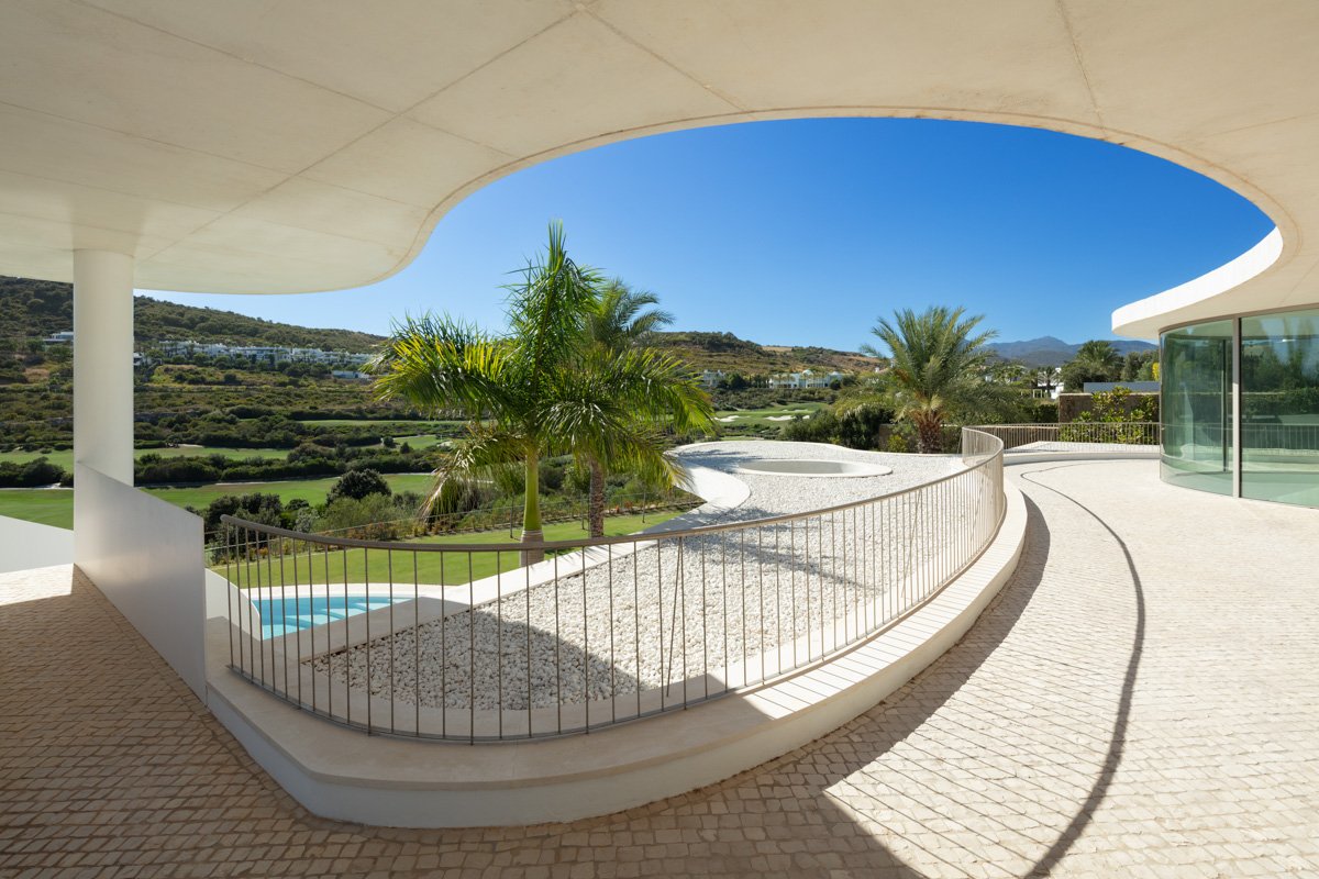 Villa i Casares, Malaga, Spanien 4 sovrum, 578 kvm. Nr. 136111
