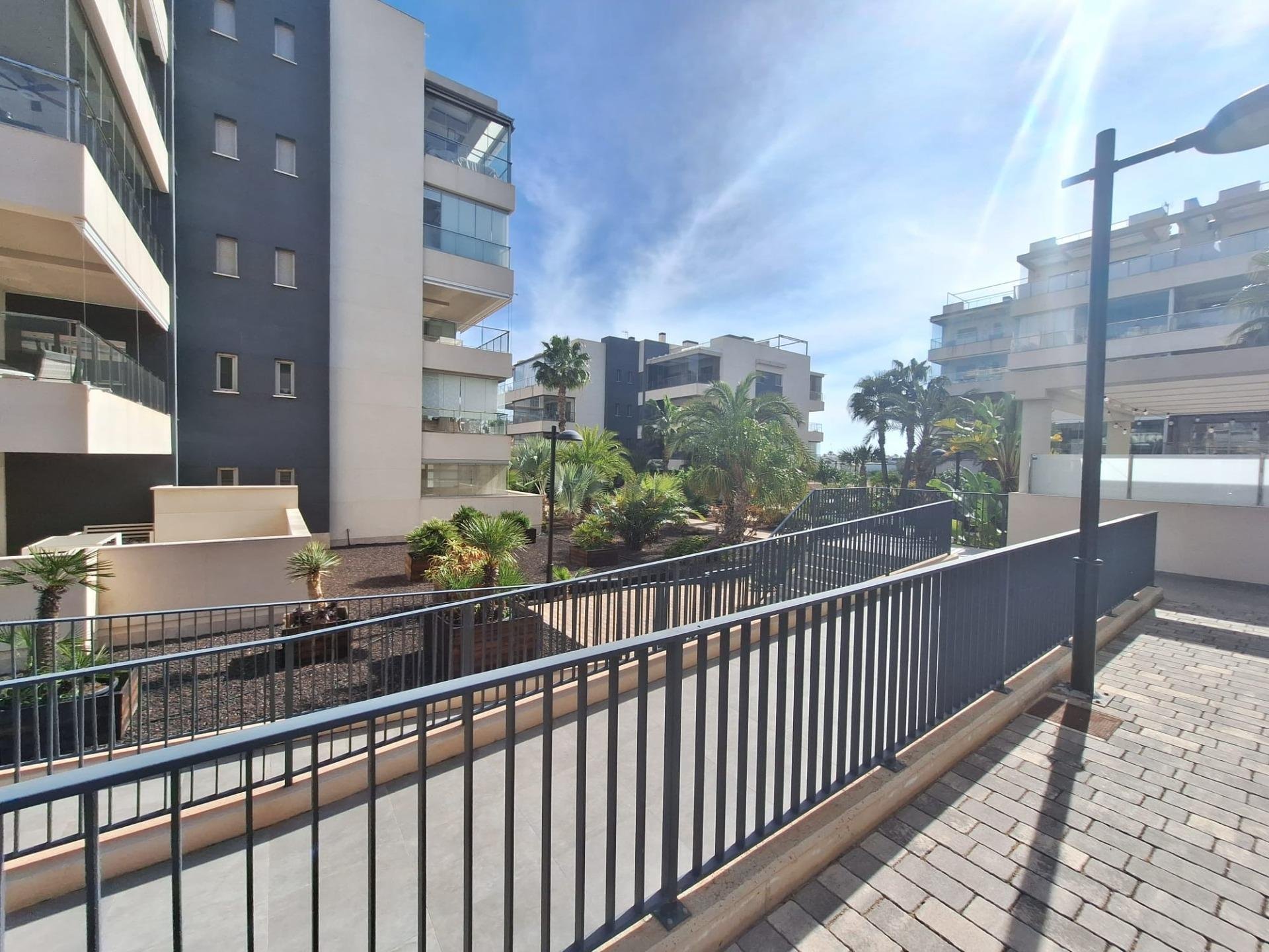 Apartment à Los Dolses, Alicante, Espagne 1 chambre, 96 m2 No. 165893