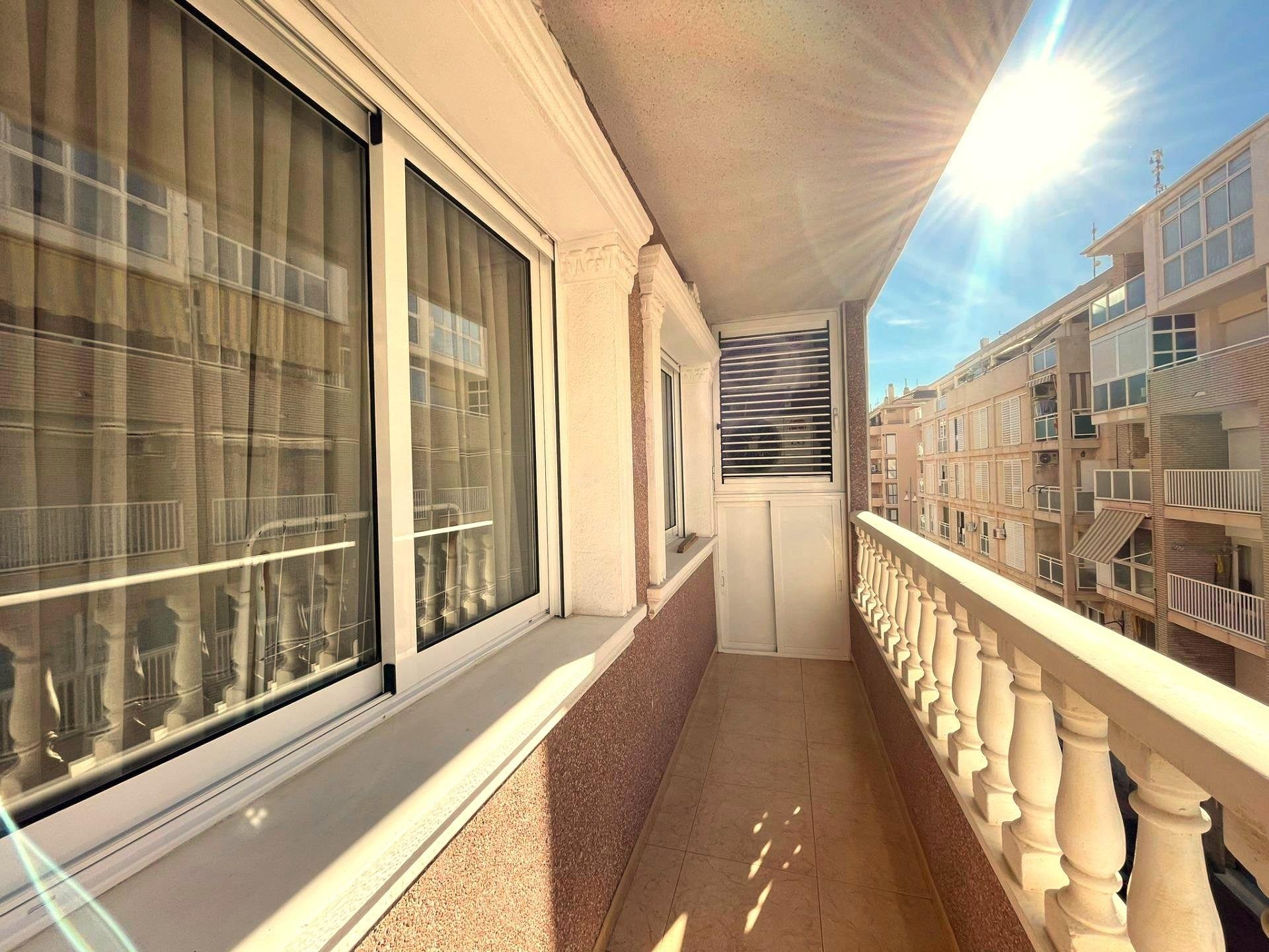 Apartment in Torrevieja, Alicante, Spain 3 bedrooms, 86 sq.m. No. 177477