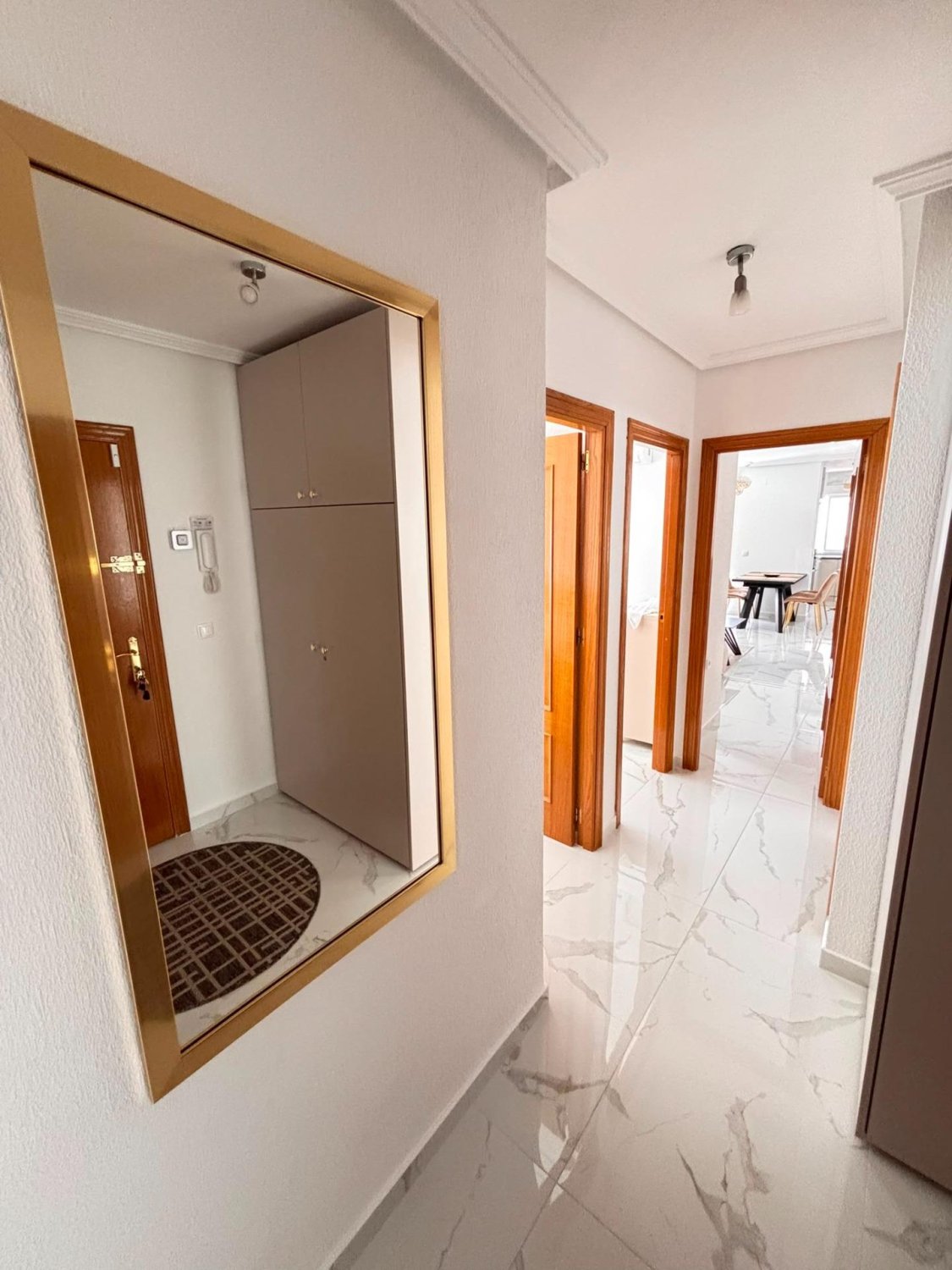 Apartment in Torrevieja, Alicante, Spain 3 bedrooms, 86 sq.m. No. 177477