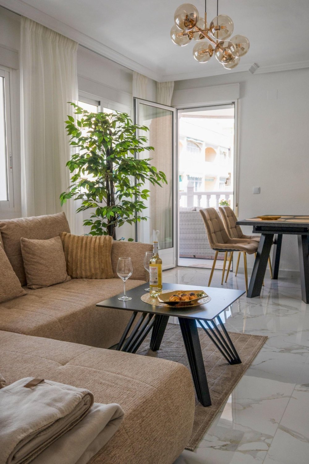 Apartment in Torrevieja, Alicante, Spain 3 bedrooms, 86 sq.m. No. 177477