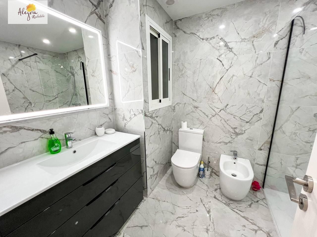 Apartment in Valencia, Spain 3 bedrooms, 115 sq.m. No. 177478