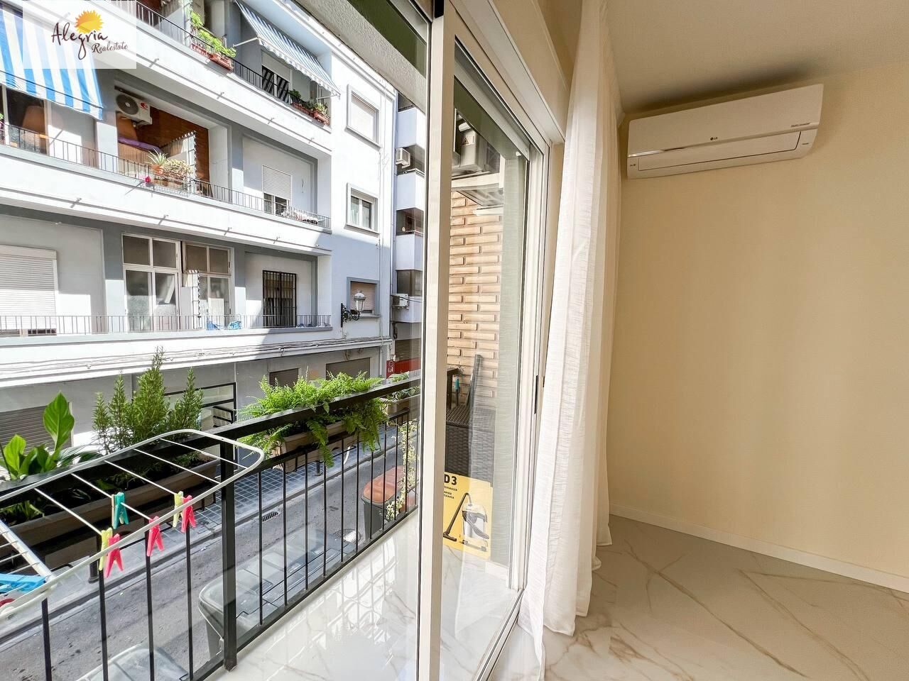 Apartment in Valencia, Spain 3 bedrooms, 115 sq.m. No. 177478