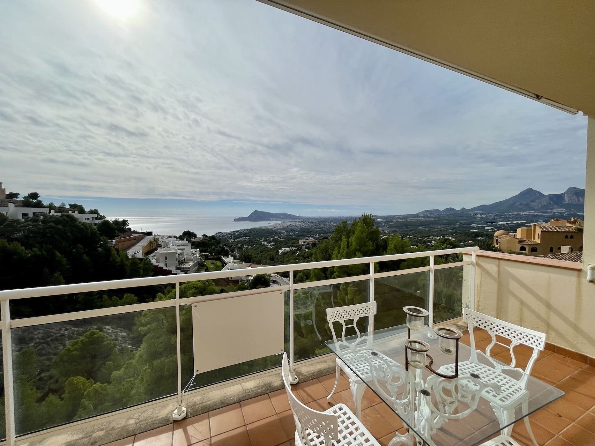 Dom w Altea, Alicante, Hiszpania 4 sypialnie, 420 mkw. nr 95650