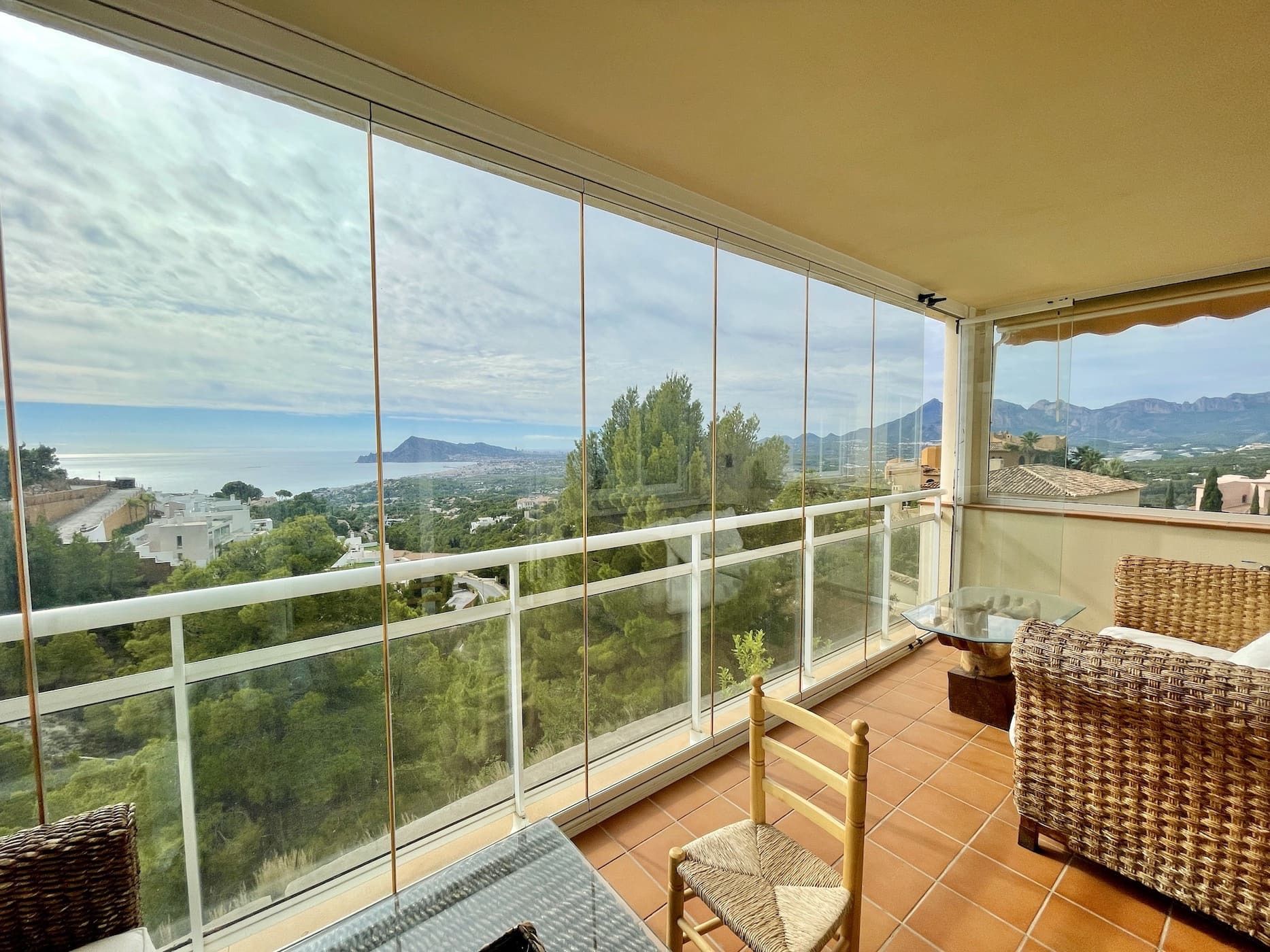 Dom w Altea, Alicante, Hiszpania 4 sypialnie, 420 mkw. nr 95650