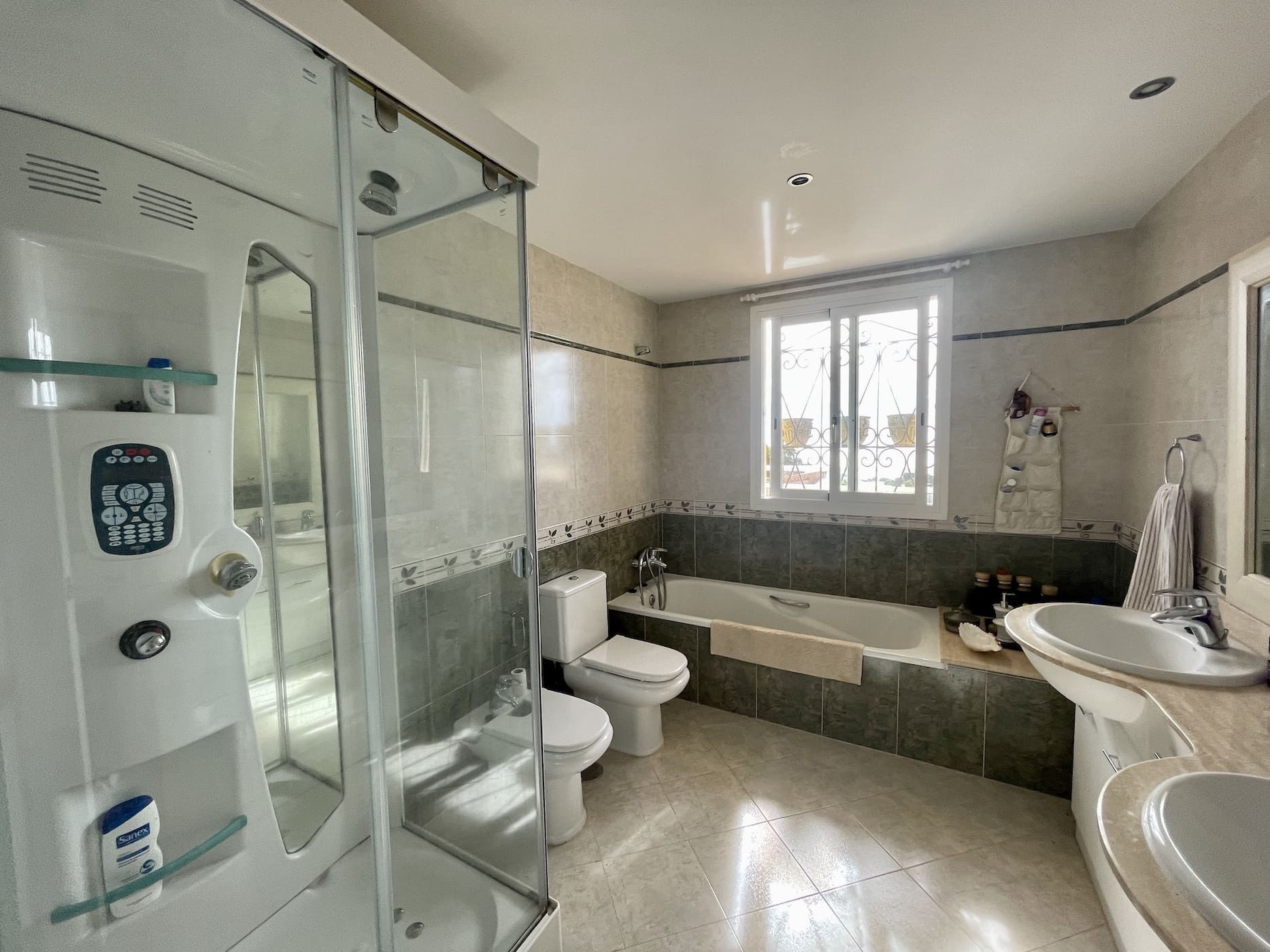 Dom w Altea, Alicante, Hiszpania 4 sypialnie, 420 mkw. nr 95650