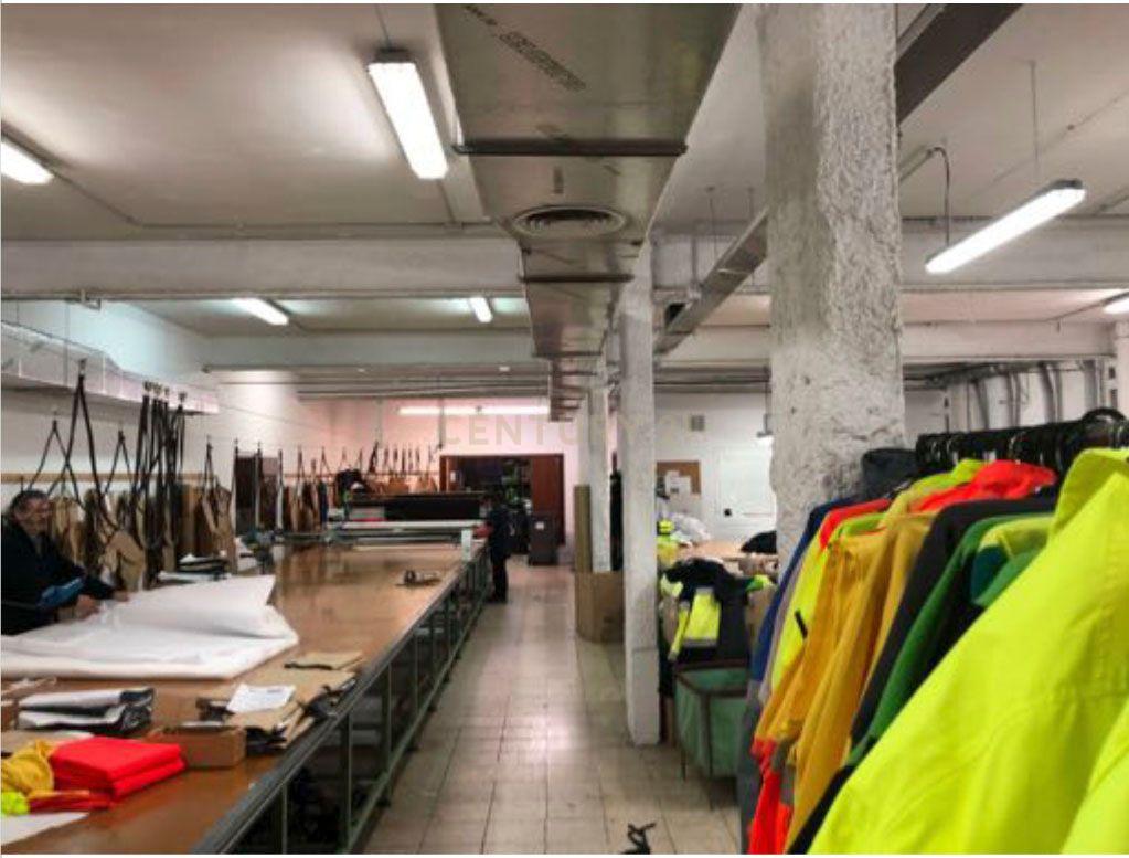 Propiedad comercial en Barcelona, España 9 dormitorios, 1076 m2 No. 166873