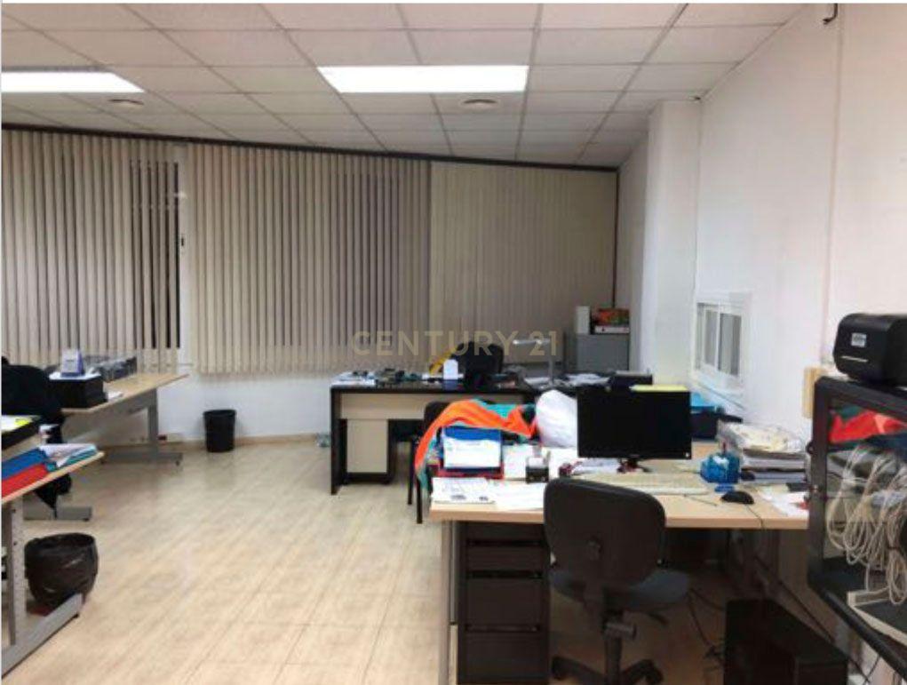 Propiedad comercial en Barcelona, España 9 dormitorios, 1076 m2 No. 166873