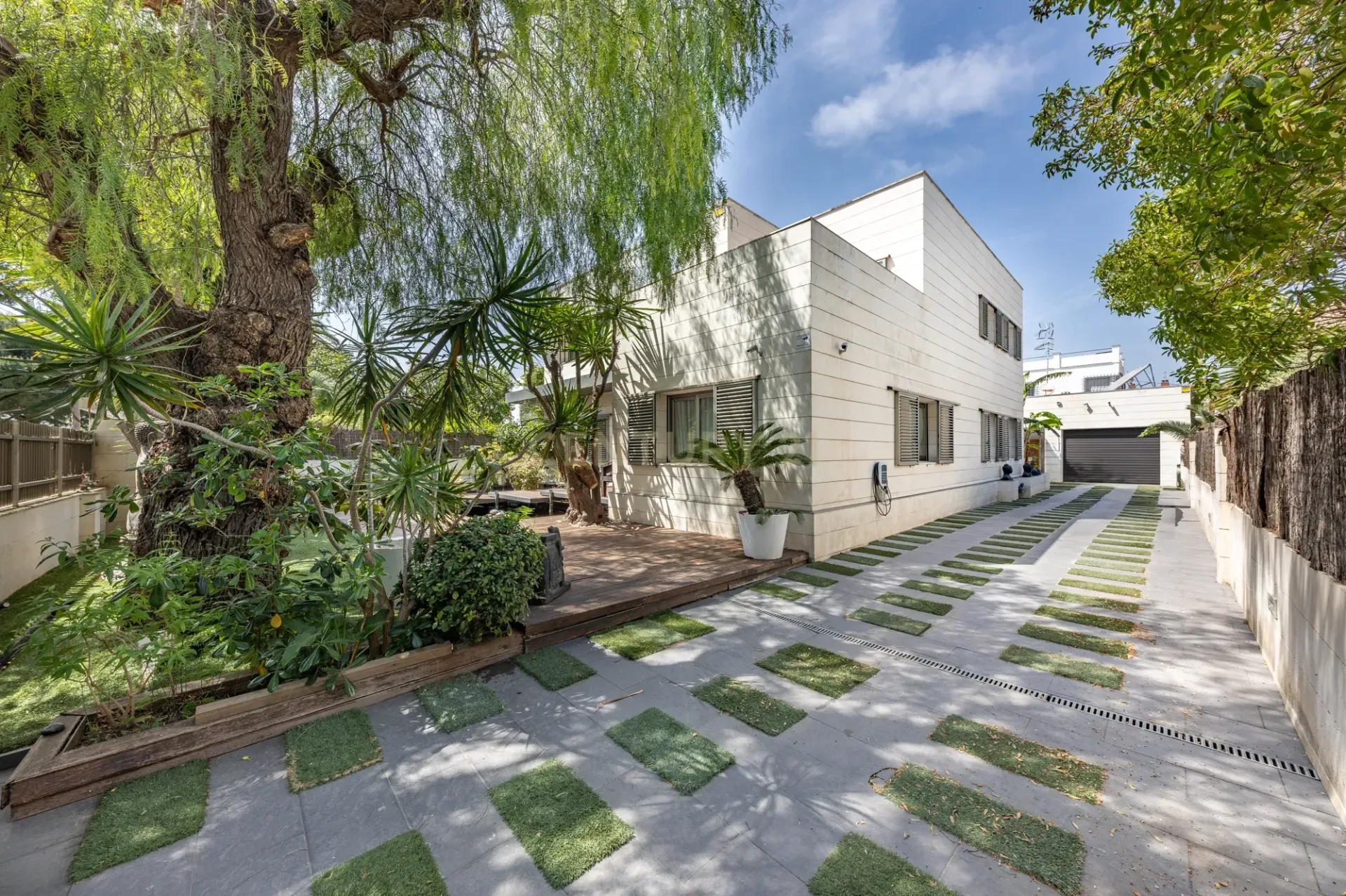 House à Sitges, Barcelona, Espagne 3 chambres, 412 m2 No. 166877