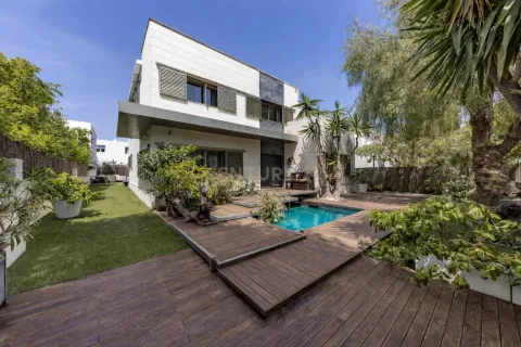 Māja Sitges, Barcelona, Spānijā 3 istabas, 412 m2 Nr. 166877
