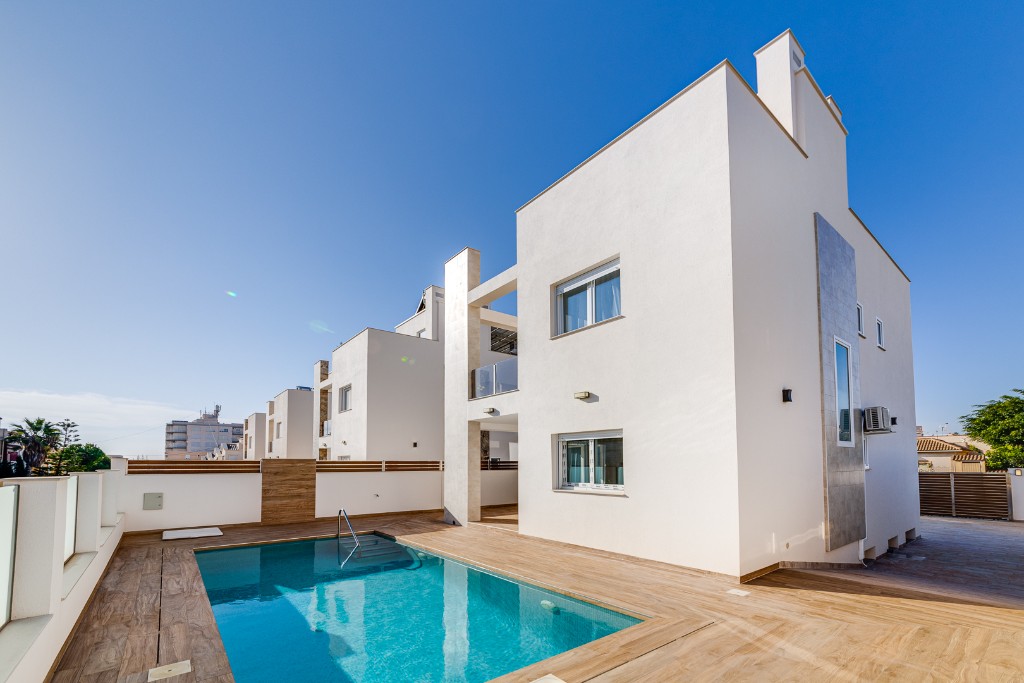 Willa w Torrevieja, Alicante, Hiszpania 3 sypialnie, 238 mkw. nr 144910