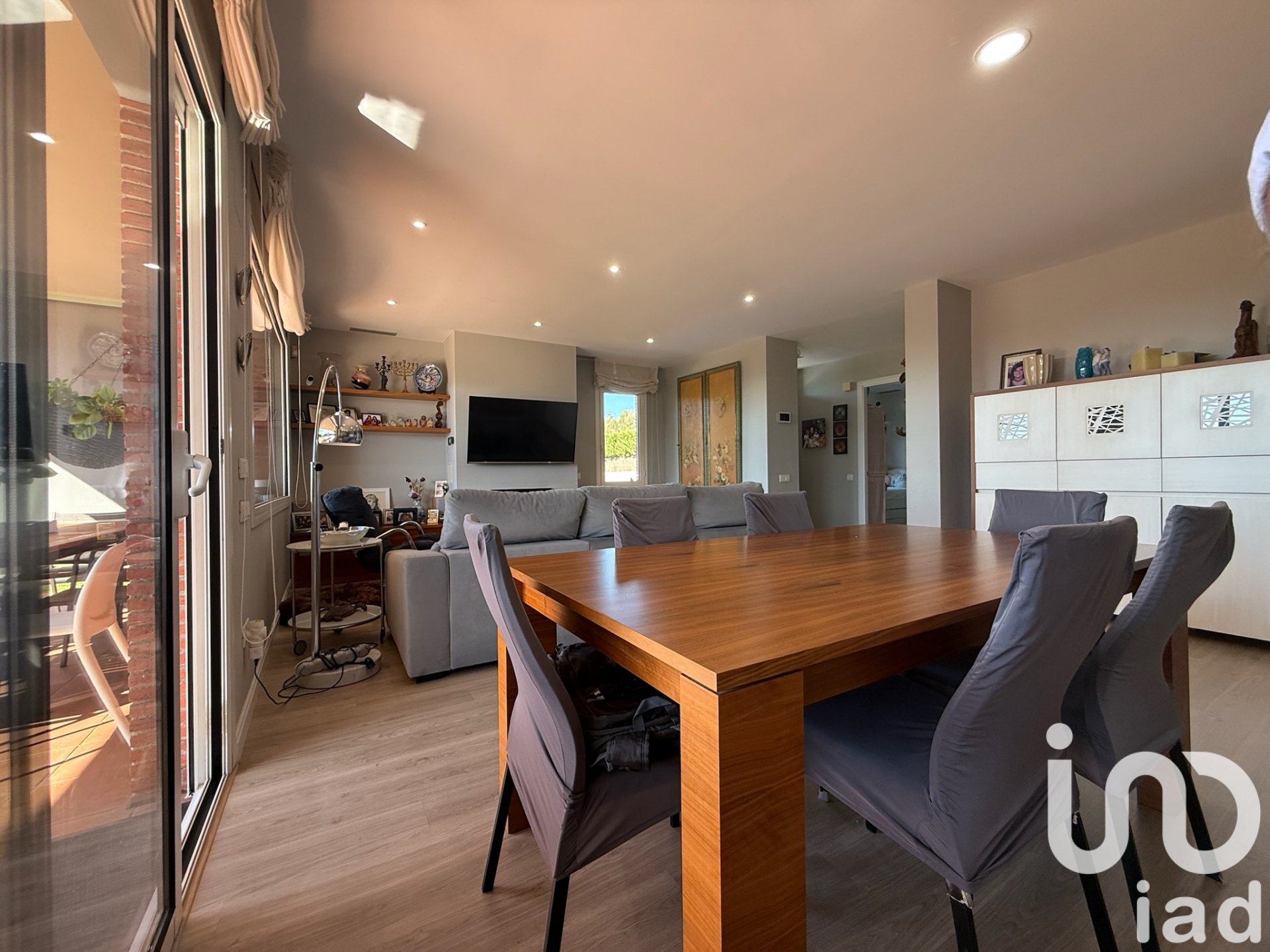 Apartament w Sant Vicenc De Montalt, Barcelona, Hiszpania 4 sypialnie, 371 mkw. nr 153141