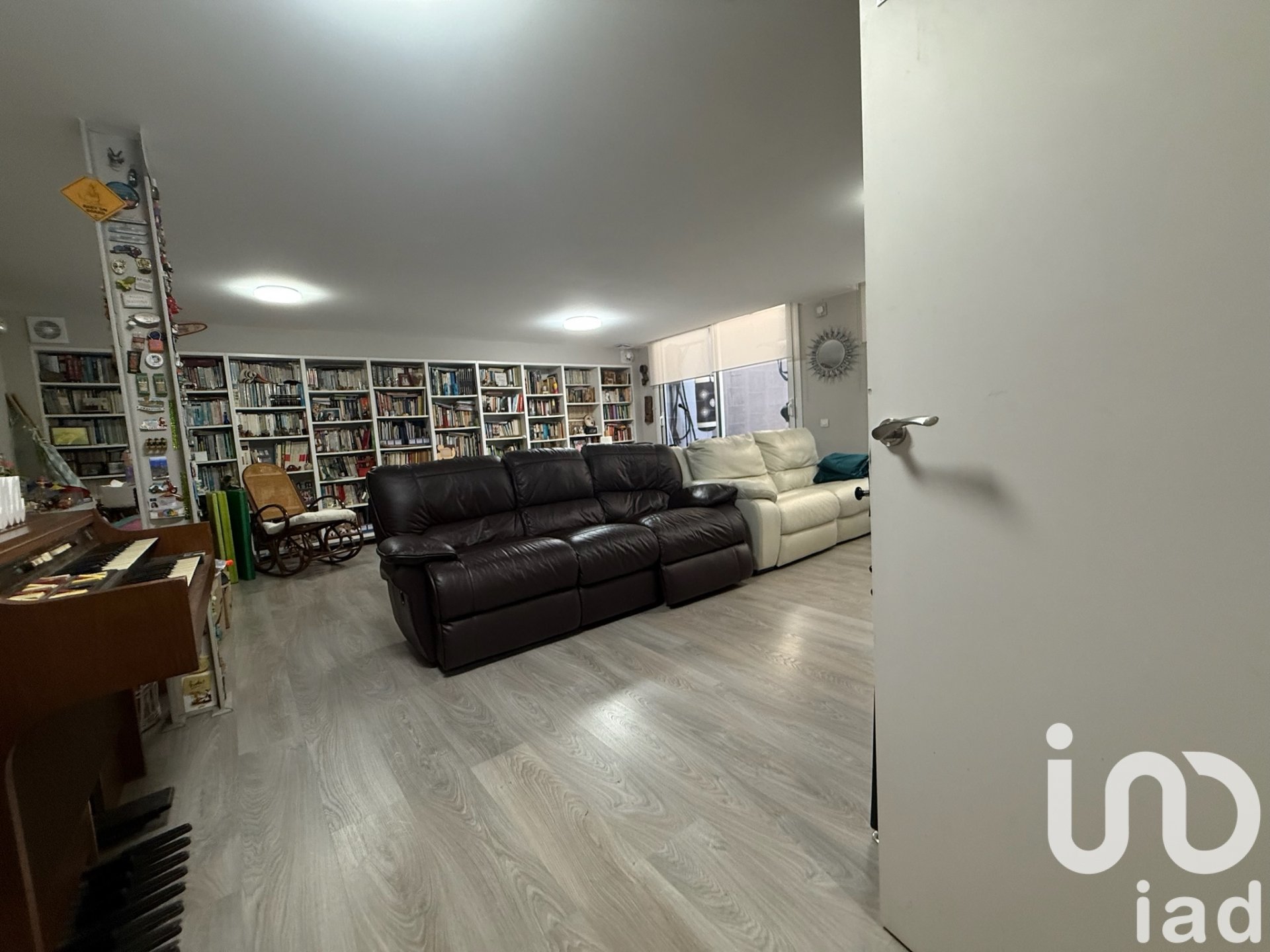Apartament w Sant Vicenc De Montalt, Barcelona, Hiszpania 4 sypialnie, 371 mkw. nr 153141