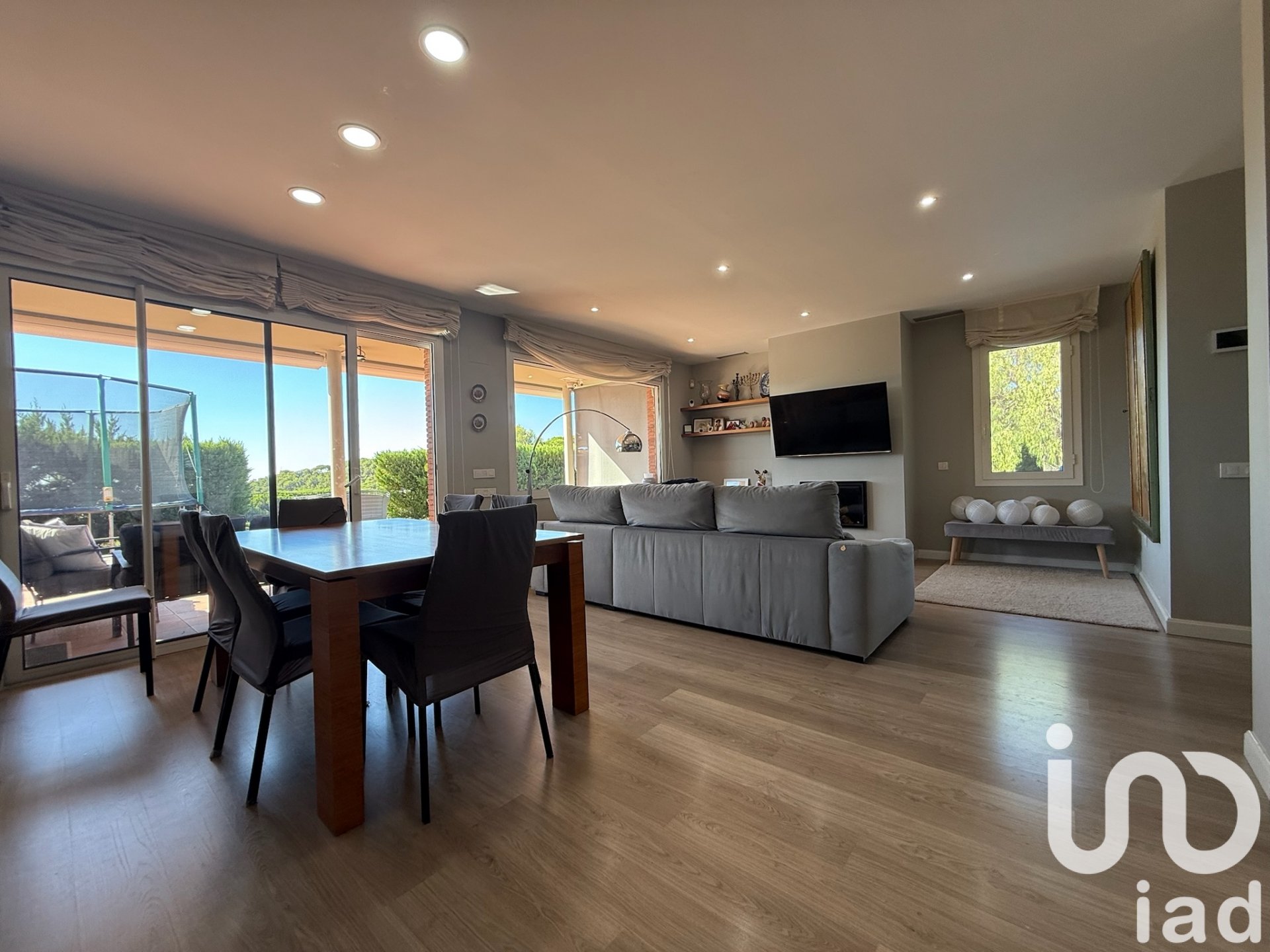 Apartament w Sant Vicenc De Montalt, Barcelona, Hiszpania 4 sypialnie, 371 mkw. nr 153141