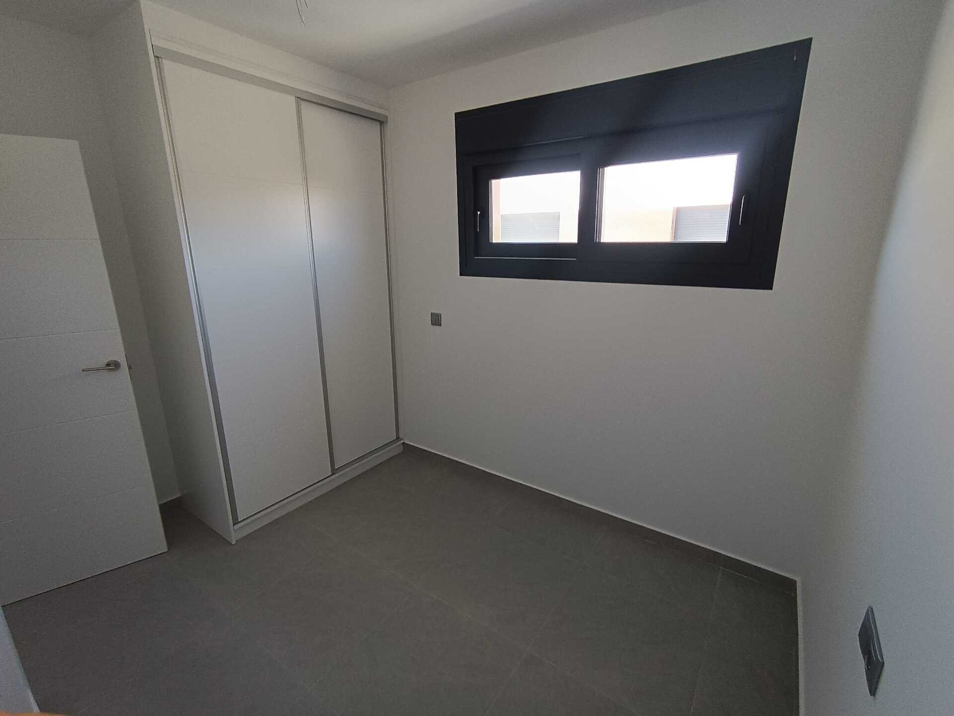 Villa a Daya Nueva, Alicante, Spagna 3 camere da letto, 96 mq. N° 135825
