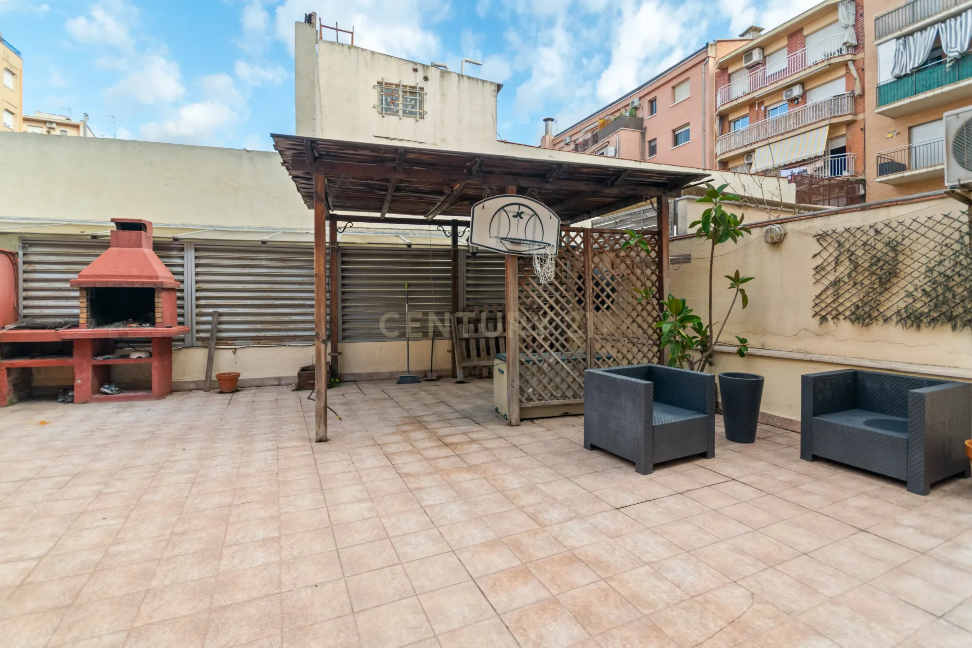 Appartamento a Santa Coloma de Gramenet, Barcelona, Spagna 4 camere da letto, 199 mq. N° 167060
