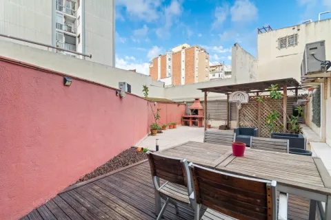 Dzīvoklis Santa Coloma de Gramenet, Barcelona, Spānijā 4 istabas, 199 m2 Nr. 167060