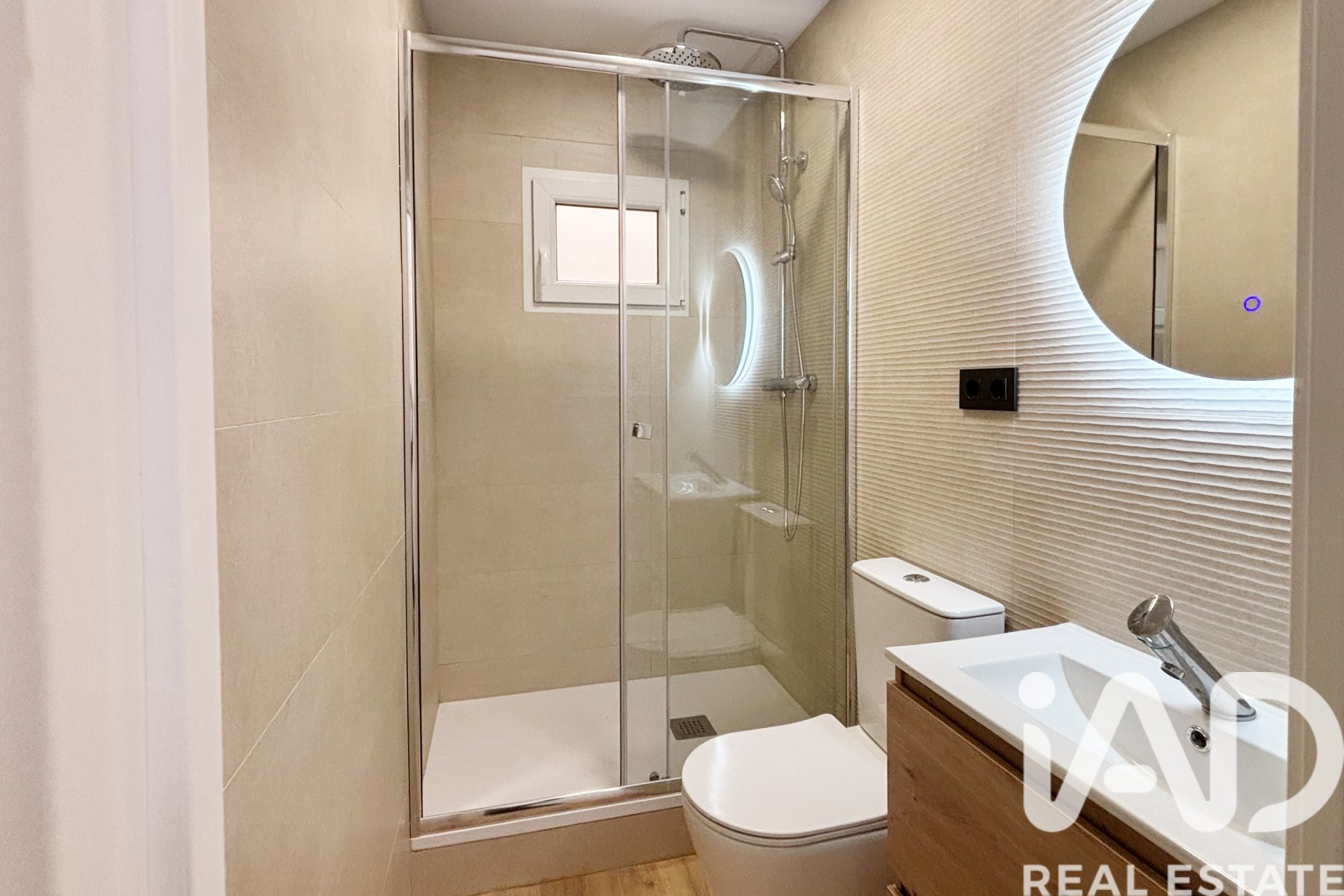 Appartamento a Tarragona, Spagna 4 camere da letto, 75 mq. N° 185179