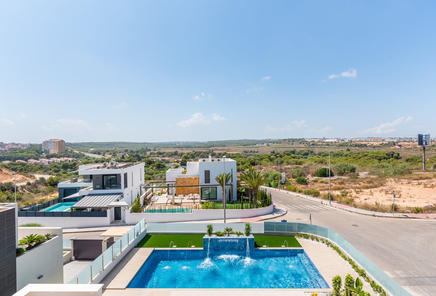Villa a Dehesa De Campoamor, Alicante, Spagna 3 camere da letto, 242 mq. N° 154466