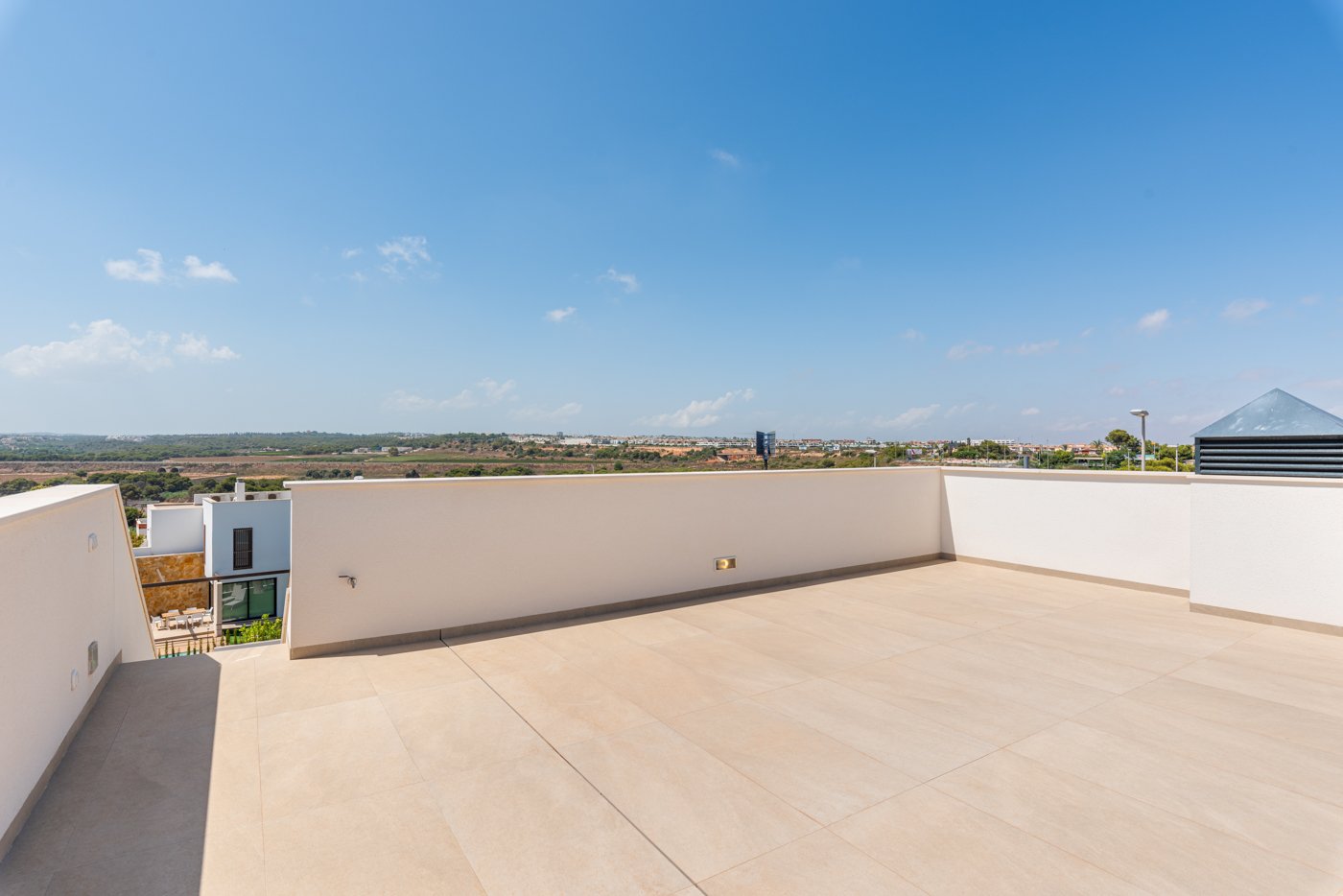 Villa a Dehesa De Campoamor, Alicante, Spagna 3 camere da letto, 242 mq. N° 154466