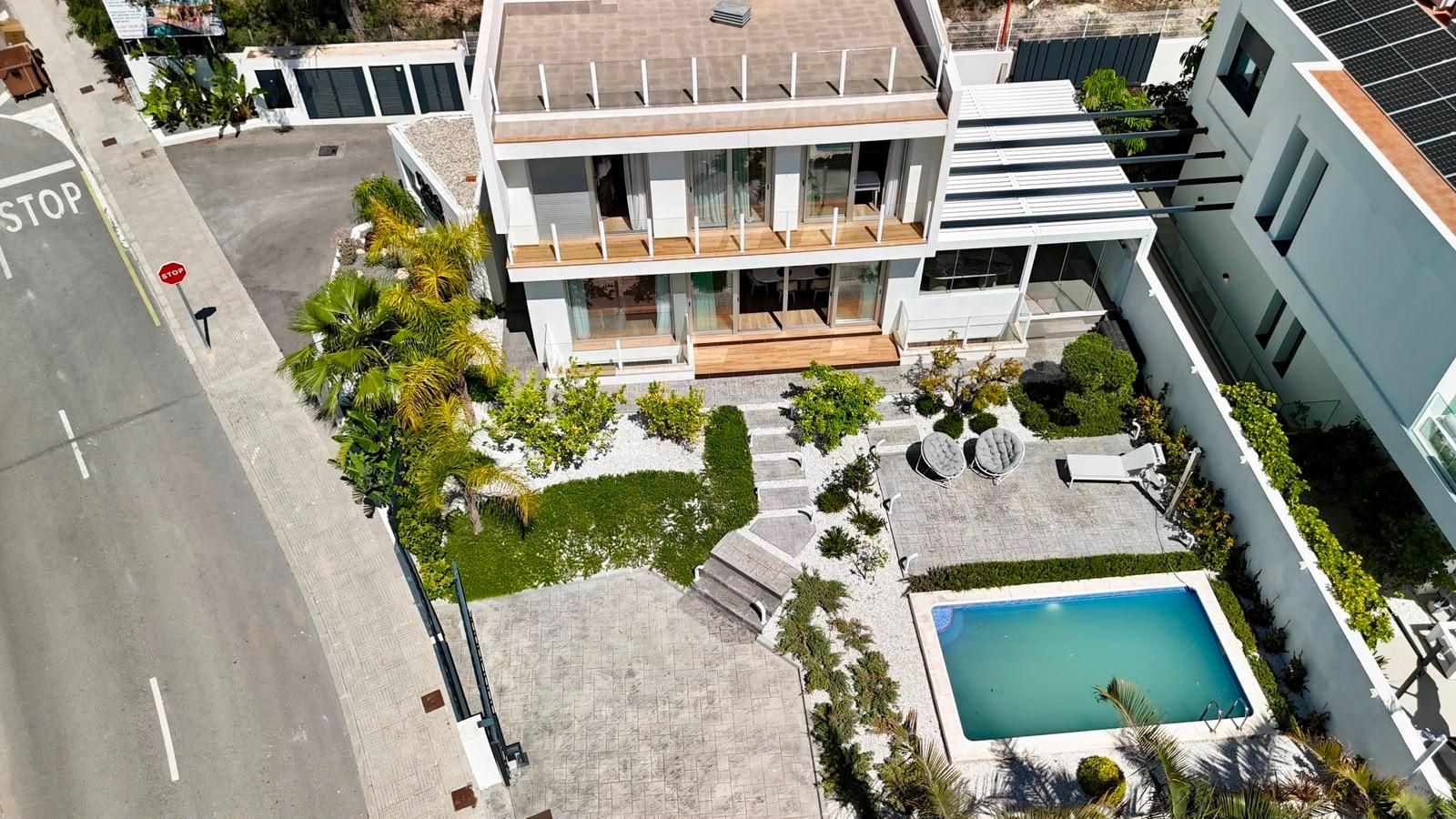 Villa à La Nucia, Alicante, Espagne 4 chambres, 200 m2 No. 168360