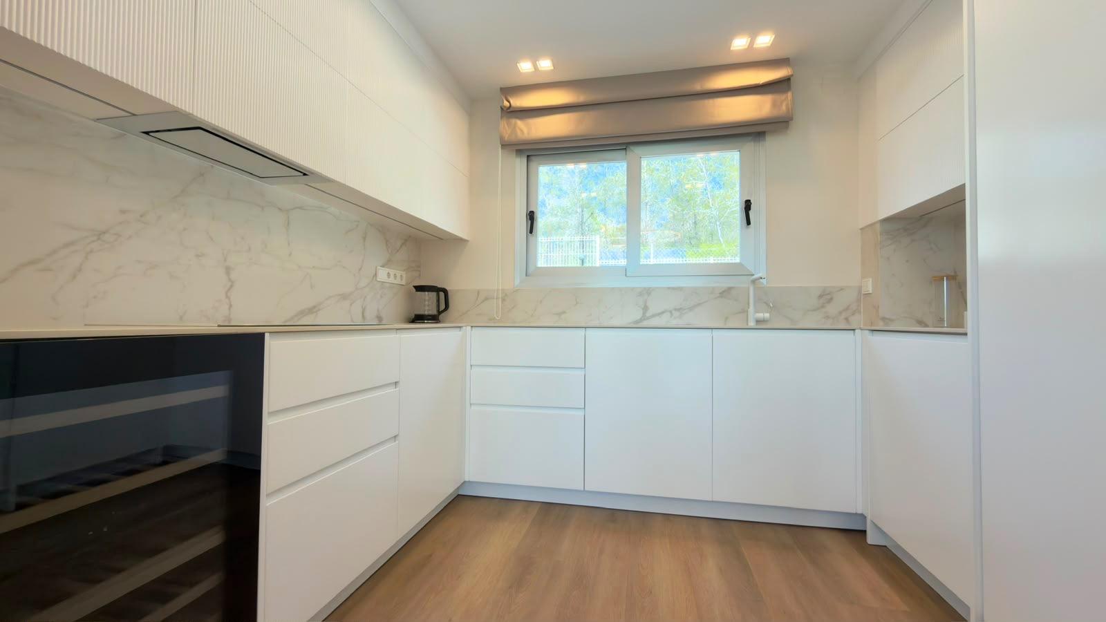 Villa à La Nucia, Alicante, Espagne 4 chambres, 200 m2 No. 168360