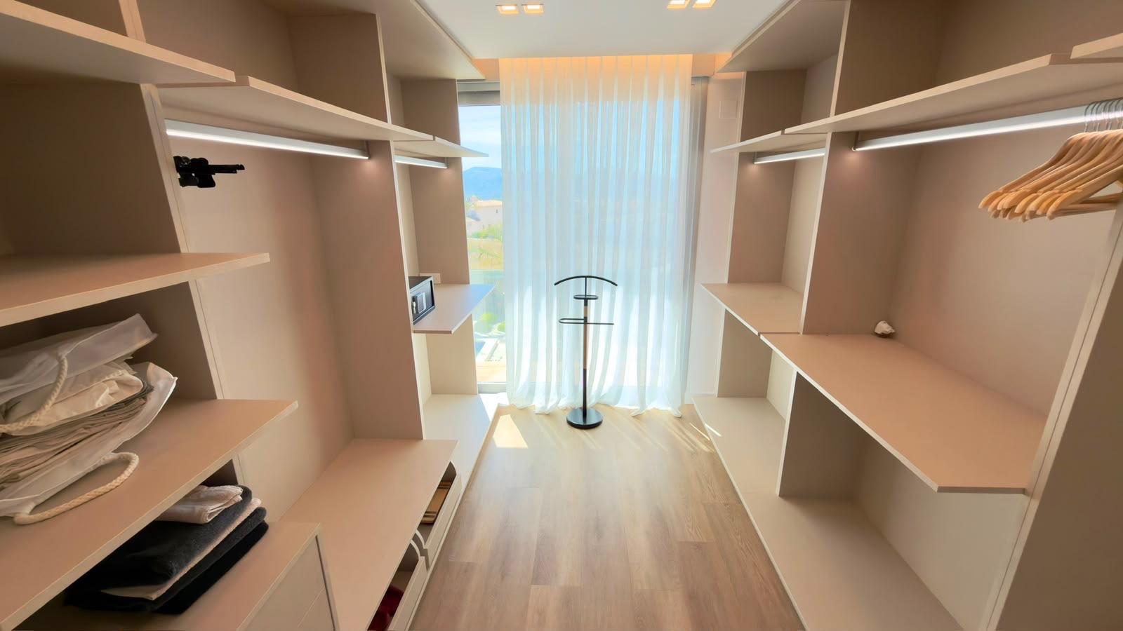 Villa à La Nucia, Alicante, Espagne 4 chambres, 200 m2 No. 168360