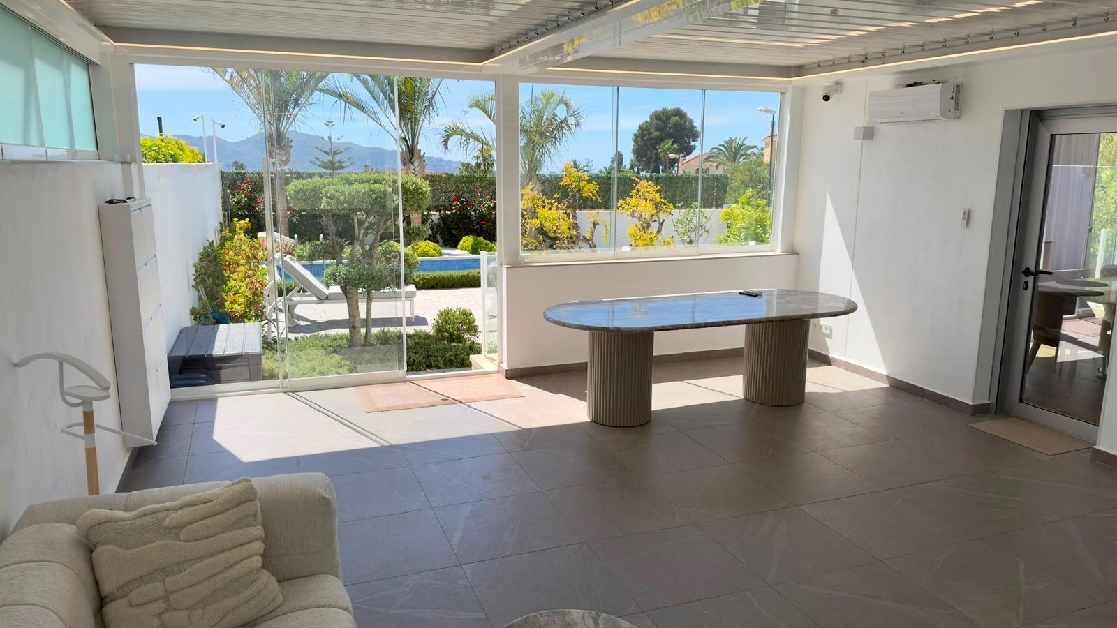 Villa à La Nucia, Alicante, Espagne 4 chambres, 200 m2 No. 168360