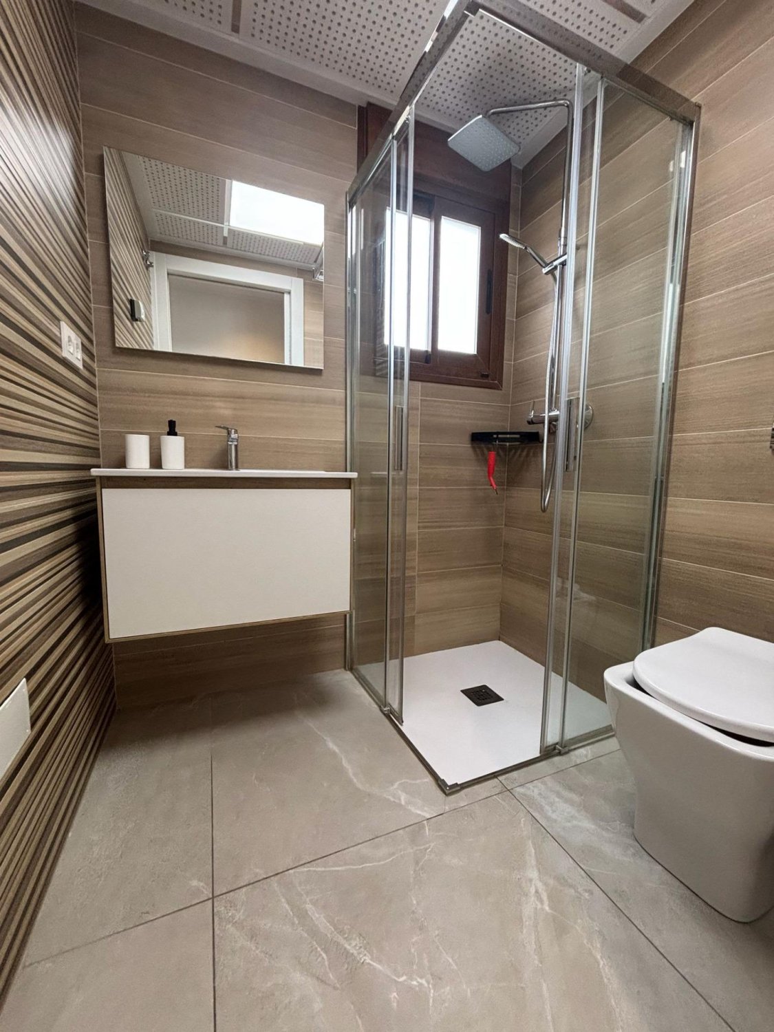 Apartamento en Torrevieja, Alicante, España 2 dormitorios, 62 m2 No. 168362