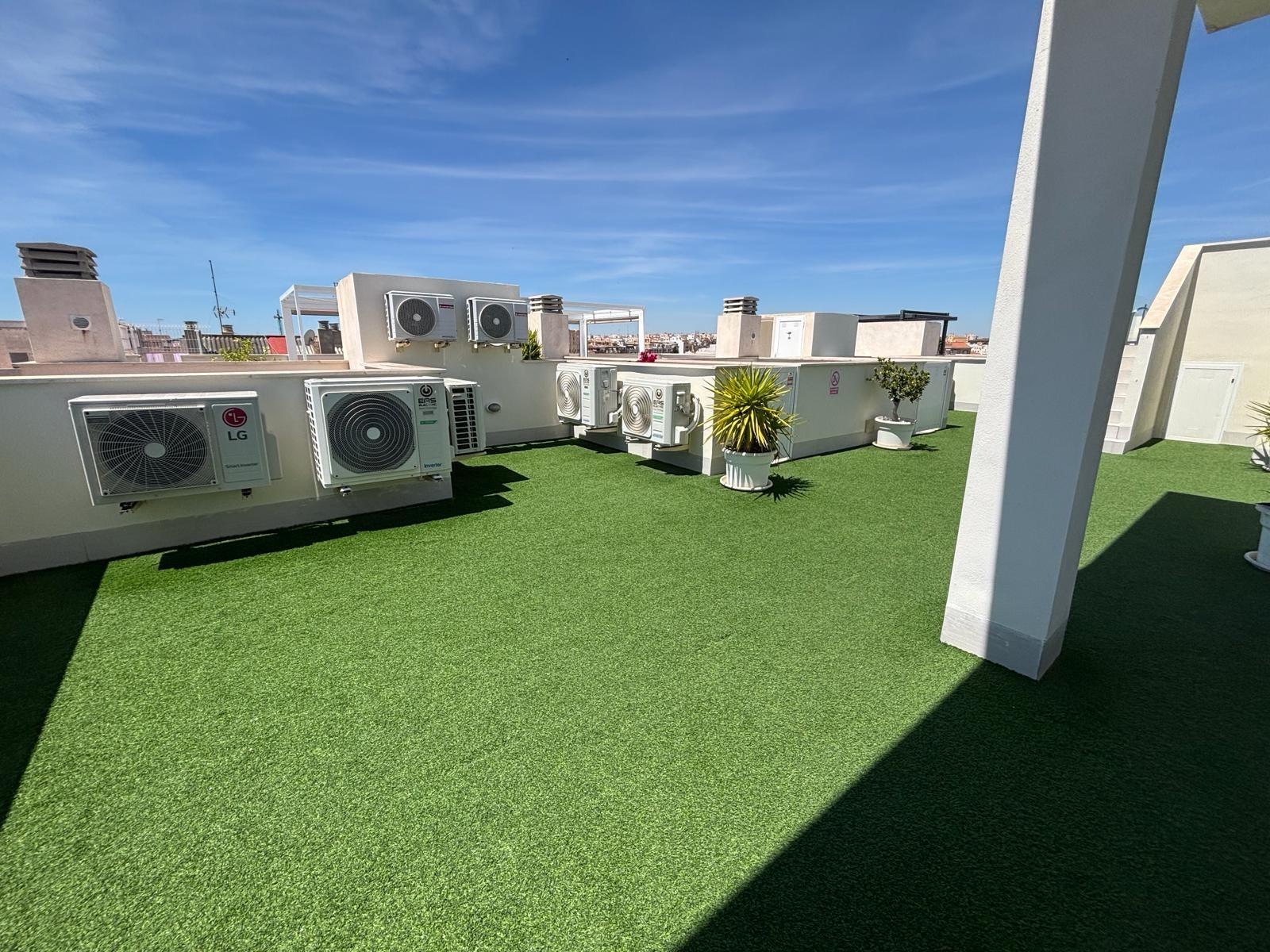 Apartamento en Torrevieja, Alicante, España 2 dormitorios, 62 m2 No. 168362