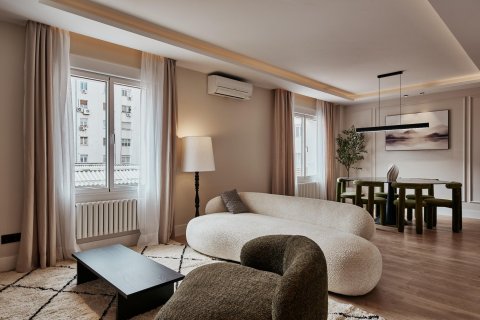 Apartament w Madrid, Hiszpania 3 sypialnie, 124 mkw. nr 179868