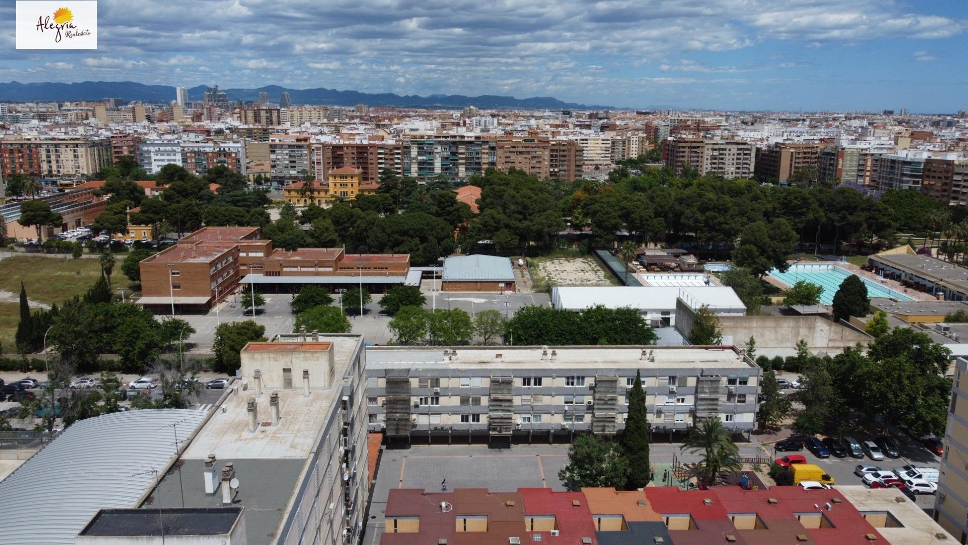 Wohnung in Valencia, Spanien 1 Schlafzimmer, 76 m2 Nr. 167768
