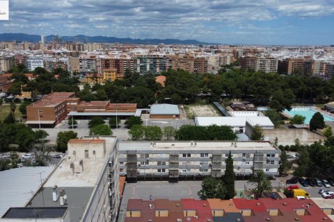 Apartment in Valencia, Spain 1 bedroom, 76 sq.m. No. 167768