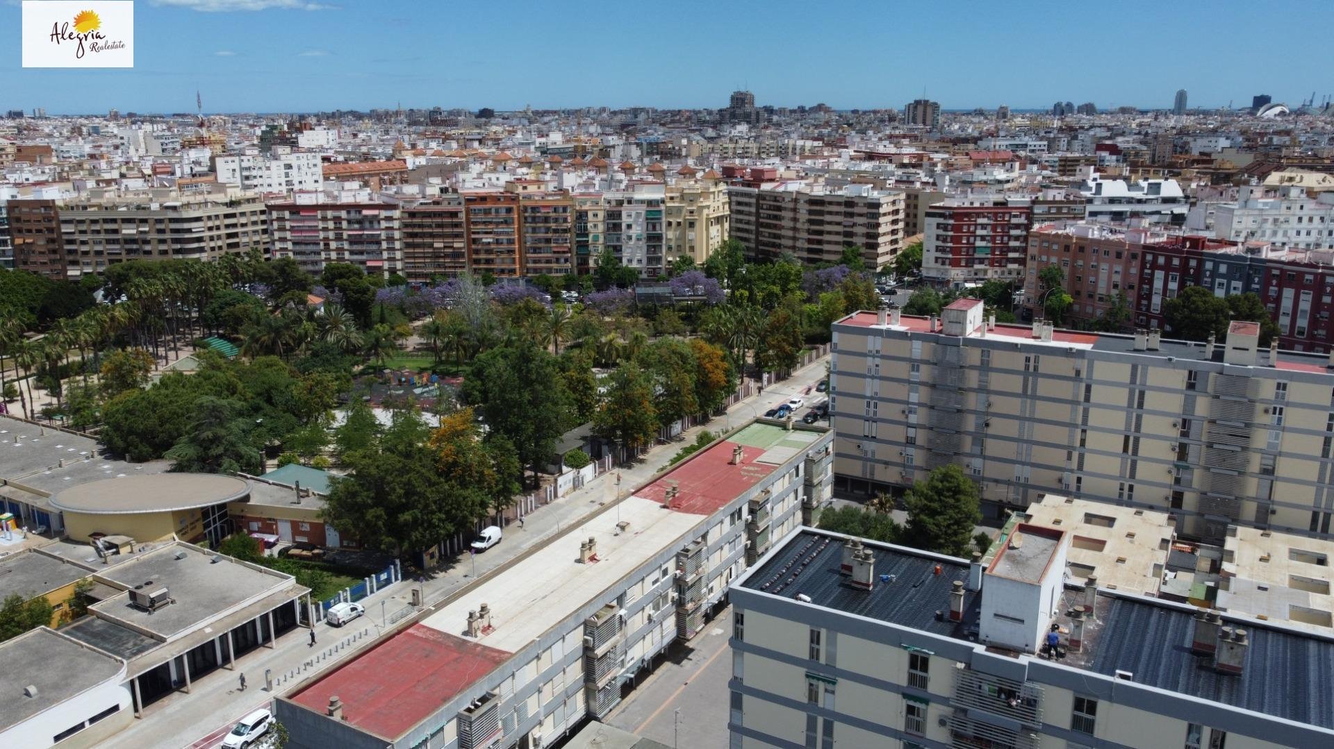 Wohnung in Valencia, Spanien 1 Schlafzimmer, 76 m2 Nr. 167768