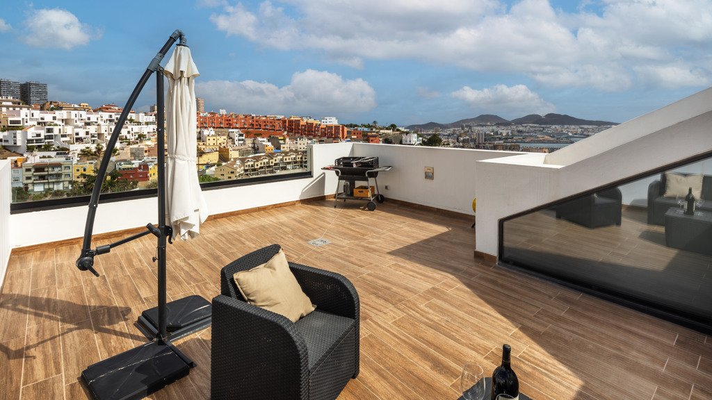 Townhouse in Las Palmas De Gran Canaria, Gran Canaria, Spain 4 bedrooms, 278 sq.m. No. 167771