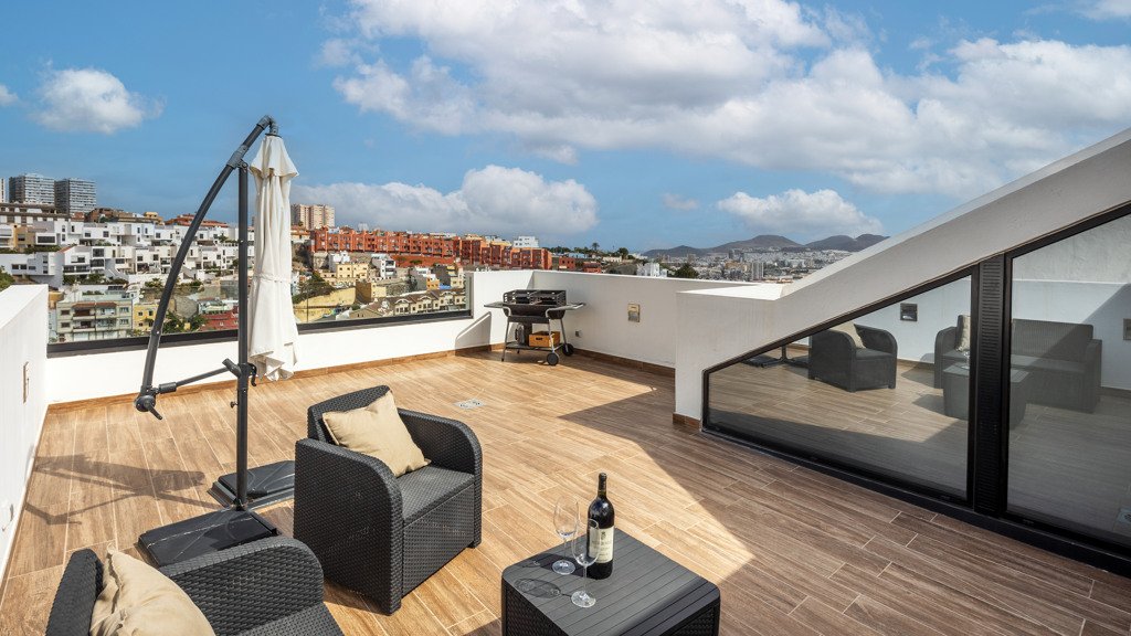 Townhouse in Las Palmas De Gran Canaria, Gran Canaria, Spain 4 bedrooms, 278 sq.m. No. 167771
