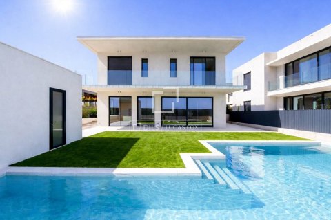 Villa a Sitges, Barcelona, Spagna 5 camere da letto, 305 mq. N° 164887