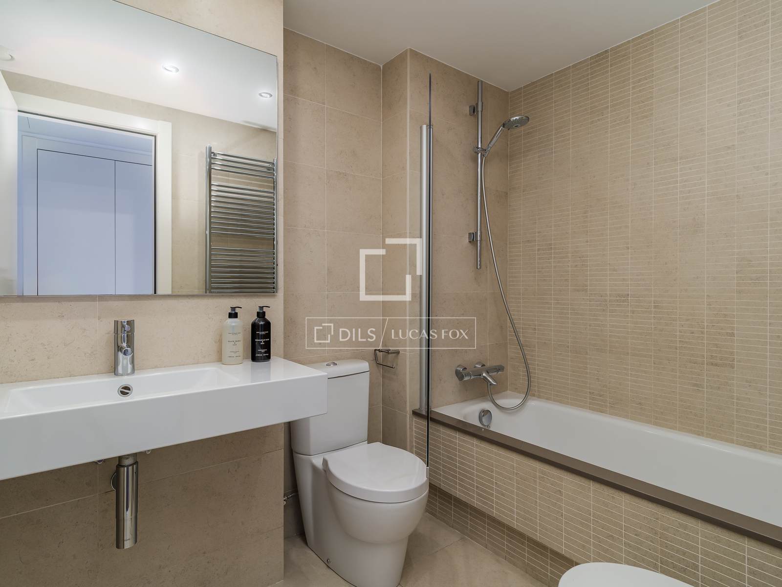 Appartamento a Barcelona, Spagna 2 camere da letto, 67 mq. N° 164890