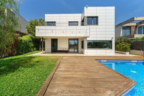 Casa a Teia, Barcelona, Spagna 4 camere da letto, 372 mq. N° 168479