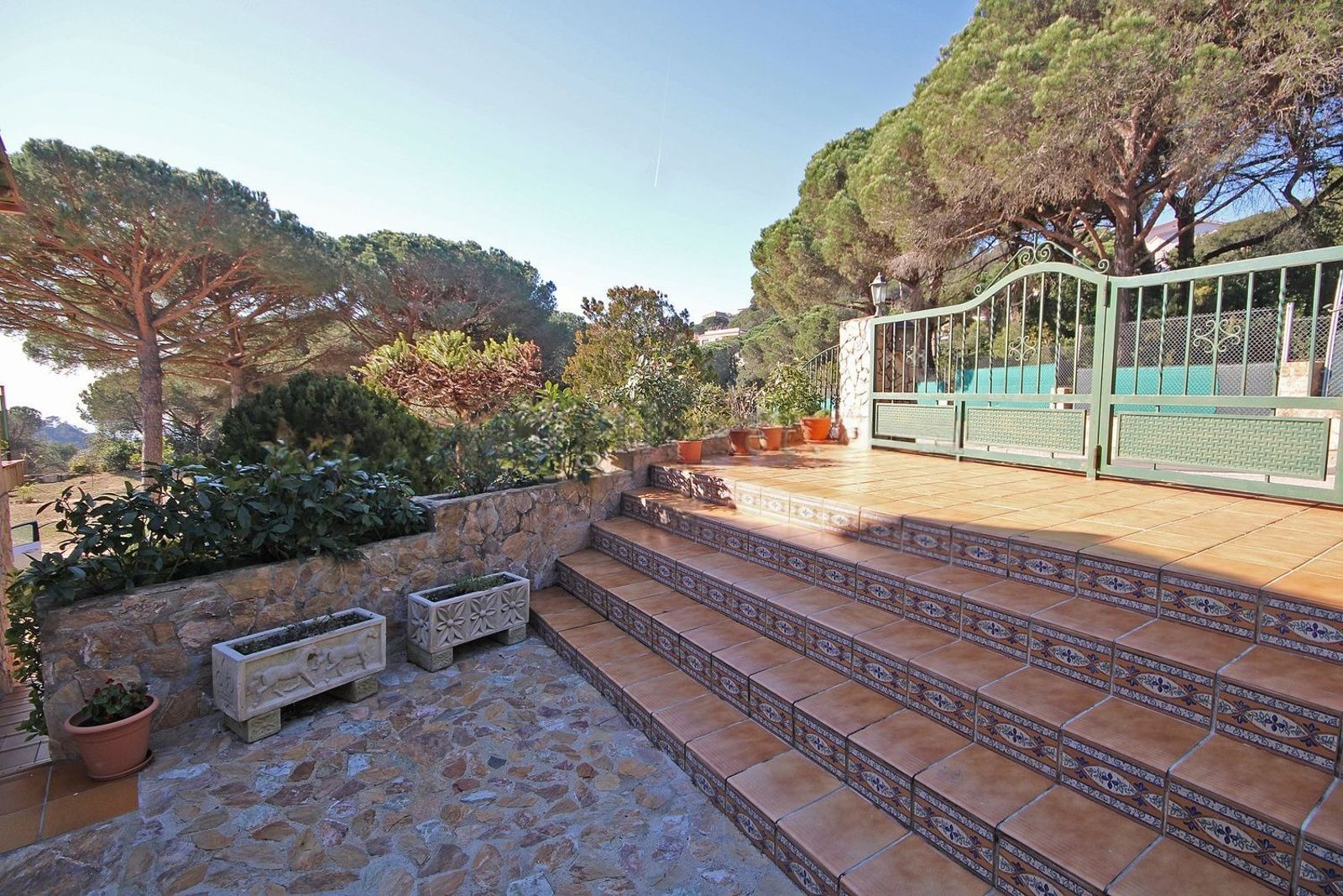 Hus i Lloret de Mar, Girona, Spanien 4 sovrum, 350 kvm. Nr. 168484