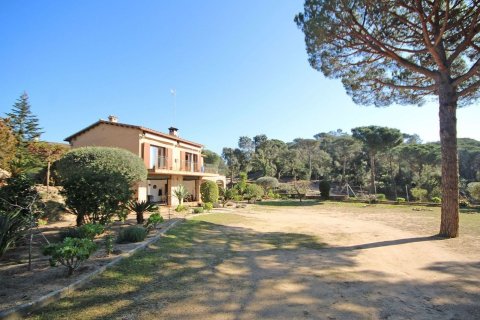 Talo Lloret de Mar, Girona, Espanja 4 makuuhuonetta, 350 m2 No. 168484