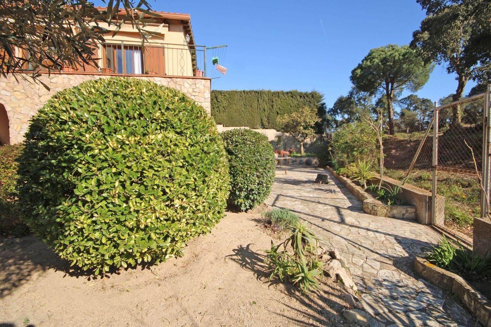 Hus i Lloret de Mar, Girona, Spanien 4 sovrum, 350 kvm. Nr. 168484